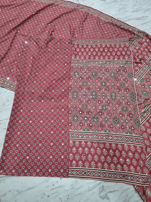 Red Color Print And Real Mirror Work Silk Blend Saree 3