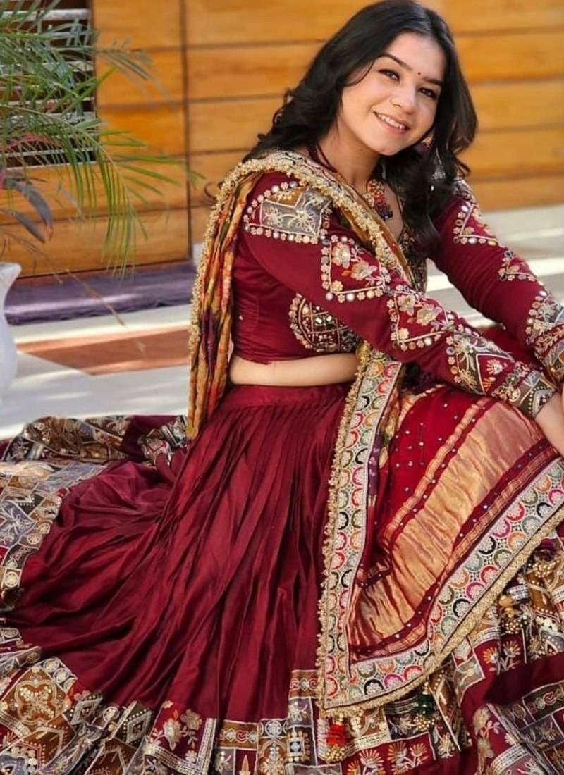 New Designer Print With Real Mirror Work Muslin Cotton Lehenga Choli With Dupatta Set For Women's