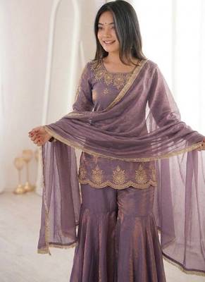 lavender color embroidery sequence work with zarkan diamond work   silk blend   kurta set 2