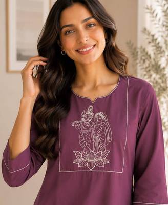 New latest trendy classic oniun embroidered kurti with matching trouser set 2