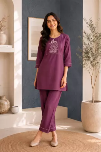 New latest trendy classic oniun embroidered kurti with matching trouser set
