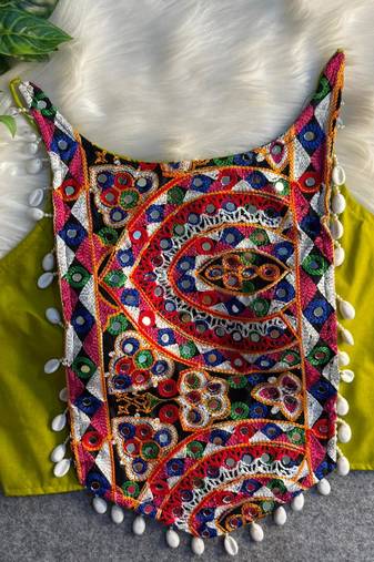 Green navratri mirror work cotton gamthi embroidery blouse