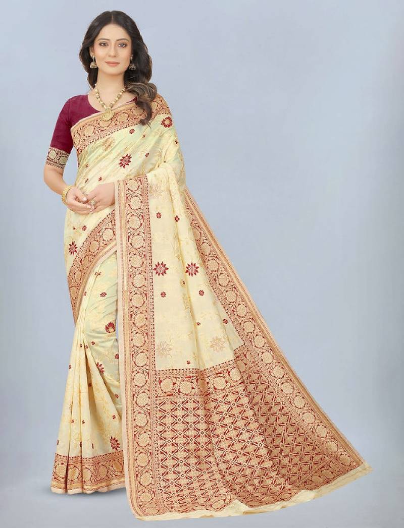 Floral woven design zari banarasi saree