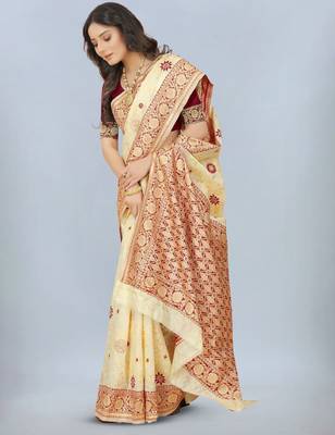 Floral woven design zari banarasi saree 4