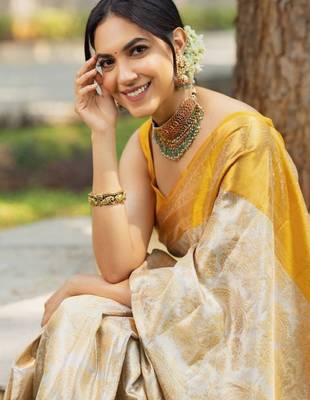 Ethnic motifs woven design zari kanjeevaram saree 3