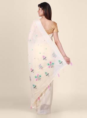 Off-white embroidered silk blend saree 2