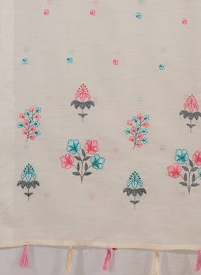 Off-white embroidered silk blend saree 4