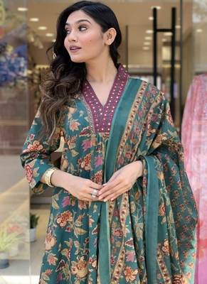 Green Anarkali Frock Style V Neck  Kurti Pant Dupatta Set 3
