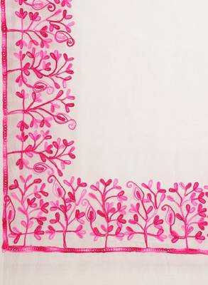 White & pink pure cotton solid saree 4