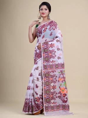 White & maroon woven design silk cotton jamdani saree 3