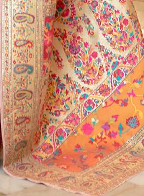 Cream-coloured & blue floral zari silk blend paithani saree 4