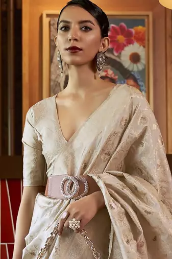Floral woven design zari banarasi saree