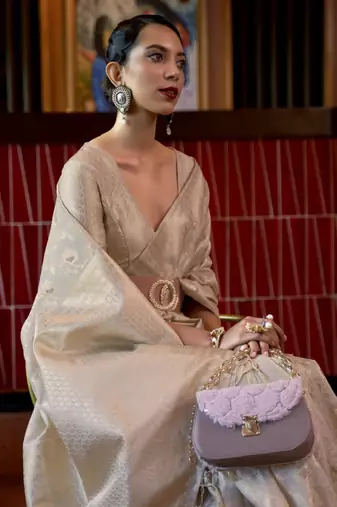 Floral woven design zari banarasi saree