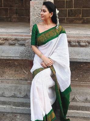 Checked zari banarasi saree 2