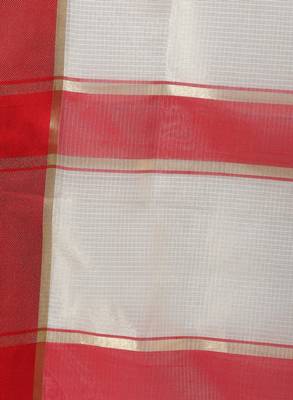 Floral woven design zari banarasi saree 4