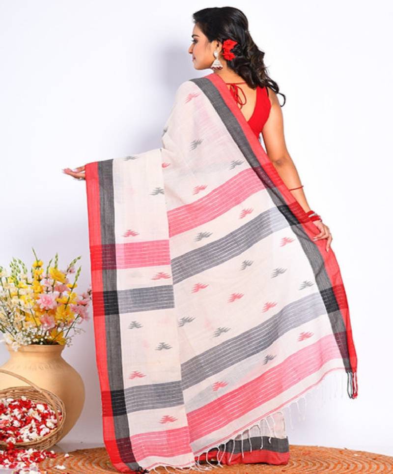 Ethnic motifs woven design saree