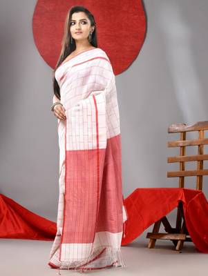 Checked tasseled pure cotton saree 2