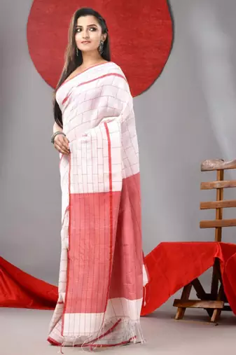 Checked tasseled pure cotton saree