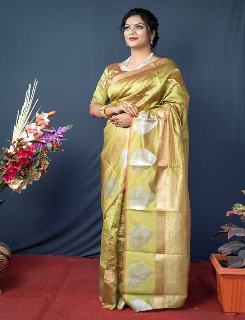 Woven design zari heavy work kanjeevaram saree