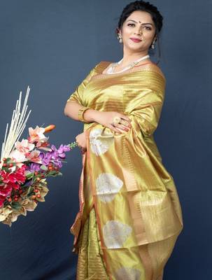 Woven design zari heavy work kanjeevaram saree 3