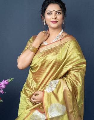 Woven design zari heavy work kanjeevaram saree 4
