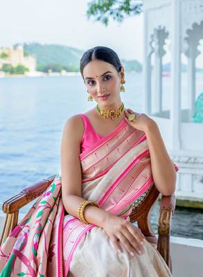 Ethnic motifs woven design zari kanjeevaram saree 3