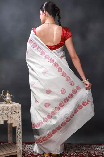 Printed auspicious pots kasavu cotton silk star white saree