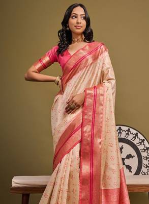 Floral zari banarasi saree 4