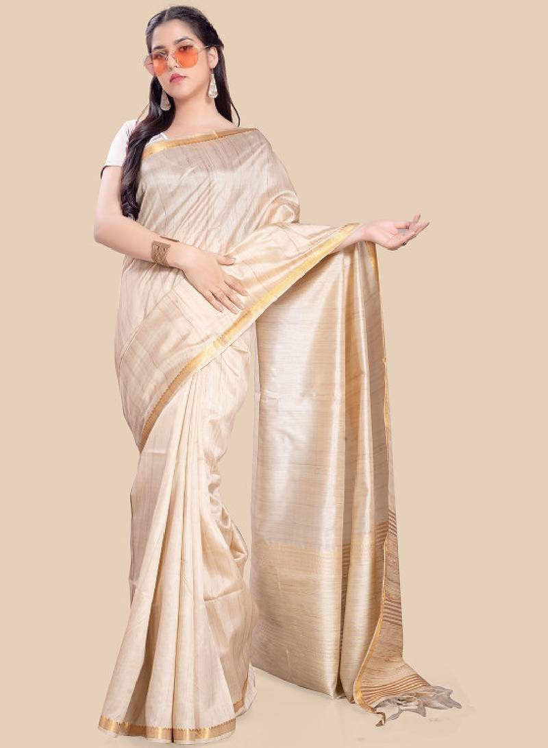 Zari saree with blouse piece