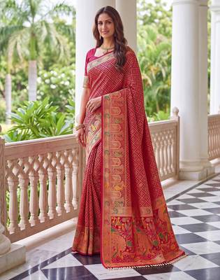 Magenta pink banarasi style paithani pure nylon satin  saree with heavy gold zari border 2