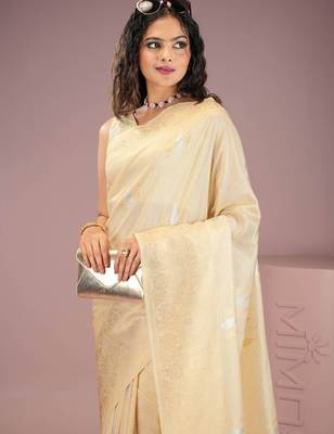 Woven design zari kasavu saree 4