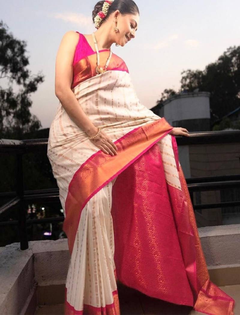 Woven design zari kanjeevaram saree
