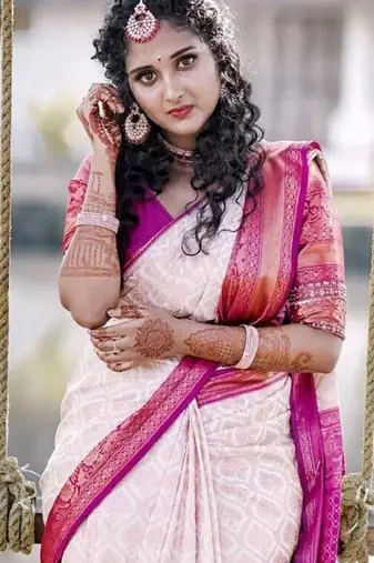 Woven design kanjeevaram saree