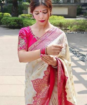 Woven design zari kanjeevaram saree 4