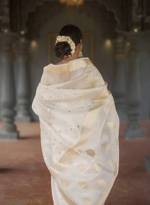 Woven design zari kasavu saree 3