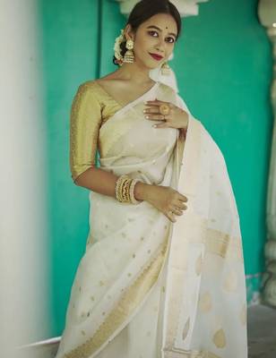 Woven design zari kasavu saree 4