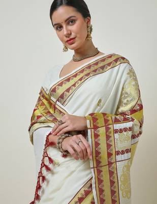 Woven design zari cotton blend kasavu saree 4