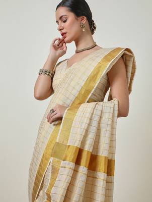 Checked zari tissue kasavu saree 4