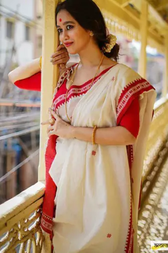 Woven design zari kanjeevaram saree