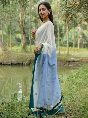 White color cotton zari saree 3