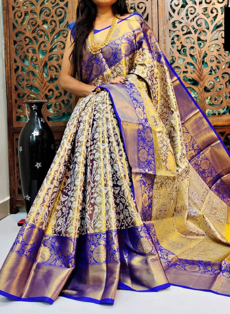 Ethnic motifs woven design zari kanjeevaram saree
