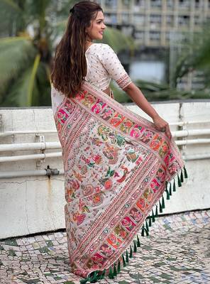 Ethnic motifs woven design kanjeevaram saree 3