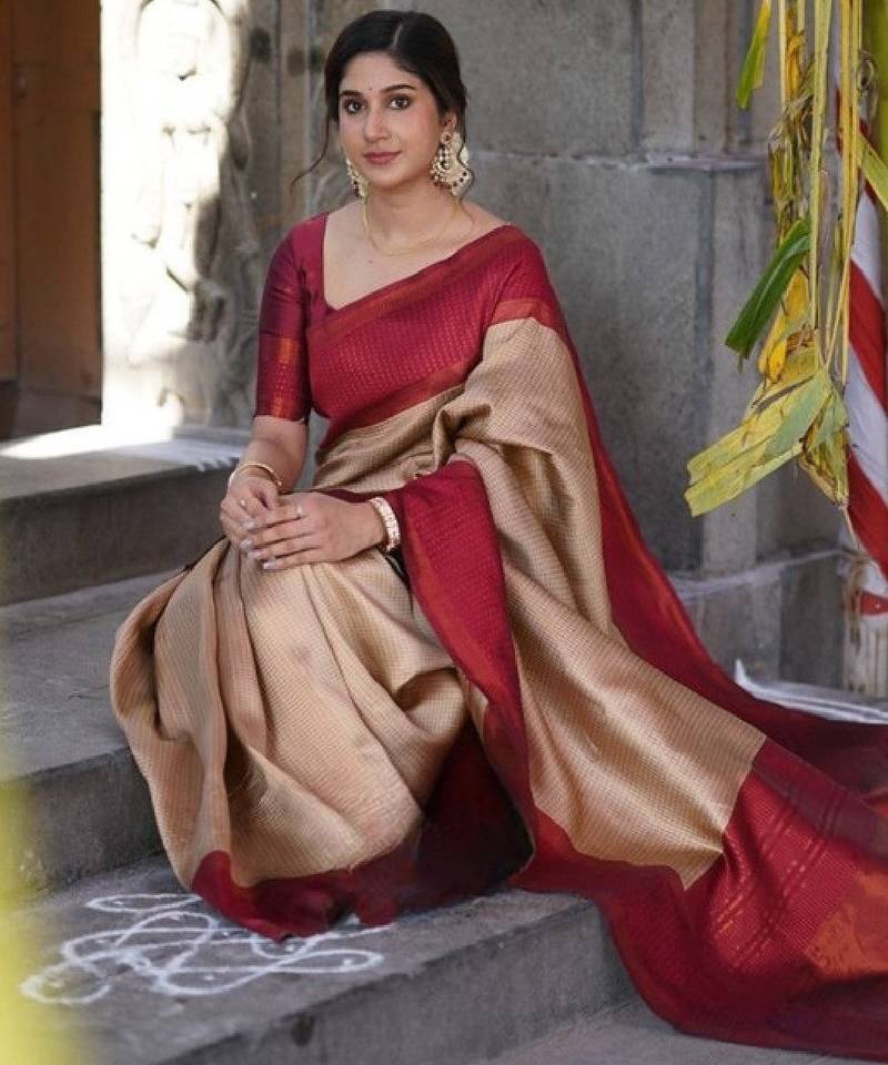 Woven design zari kanjeevaram saree