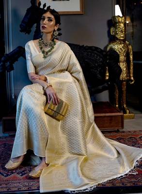 Cream-coloured & gold-toned ethnic motifs zari silk blend kanjeevaram saree 2