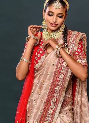 Cream Color Thread And Zari Work Organza Saree 4