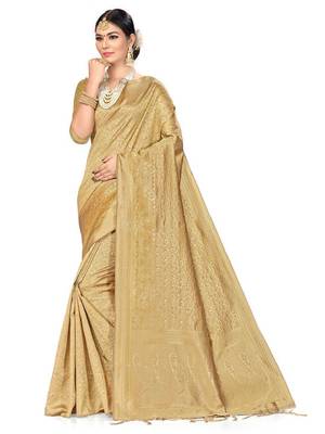Floral woven design zari banarasi saree 1