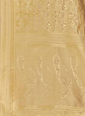Floral woven design zari banarasi saree 4
