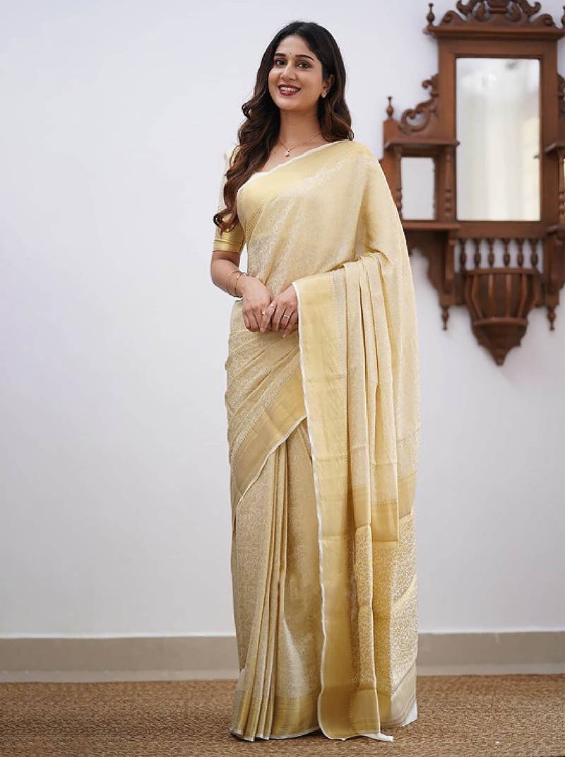 Woven design floral zari banarasi saree