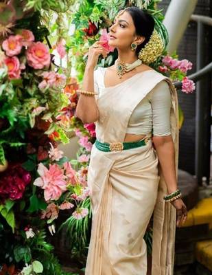 Ethnic motifs zari silk blend kanjeevaram saree 2