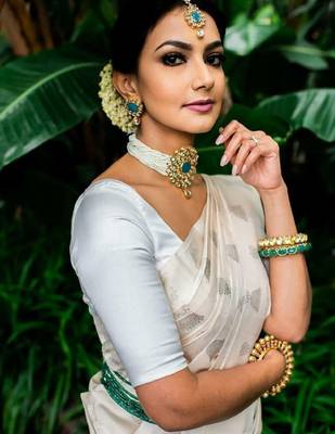 Ethnic motifs zari silk blend kanjeevaram saree 3
